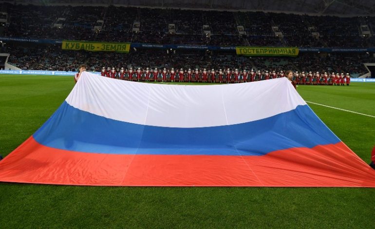 L'UEFA et la FIFA sanctionnent la Russie.